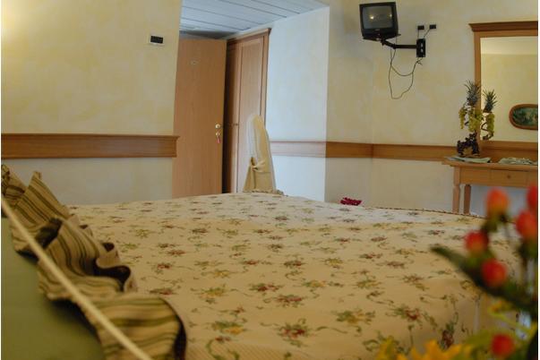 Hotel Pace San Giovanni Rotondo Quarto foto
